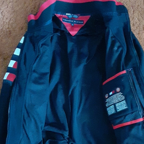 Tommy Hilfiger long sleeve jacket/fleece - Picture 4 of 7